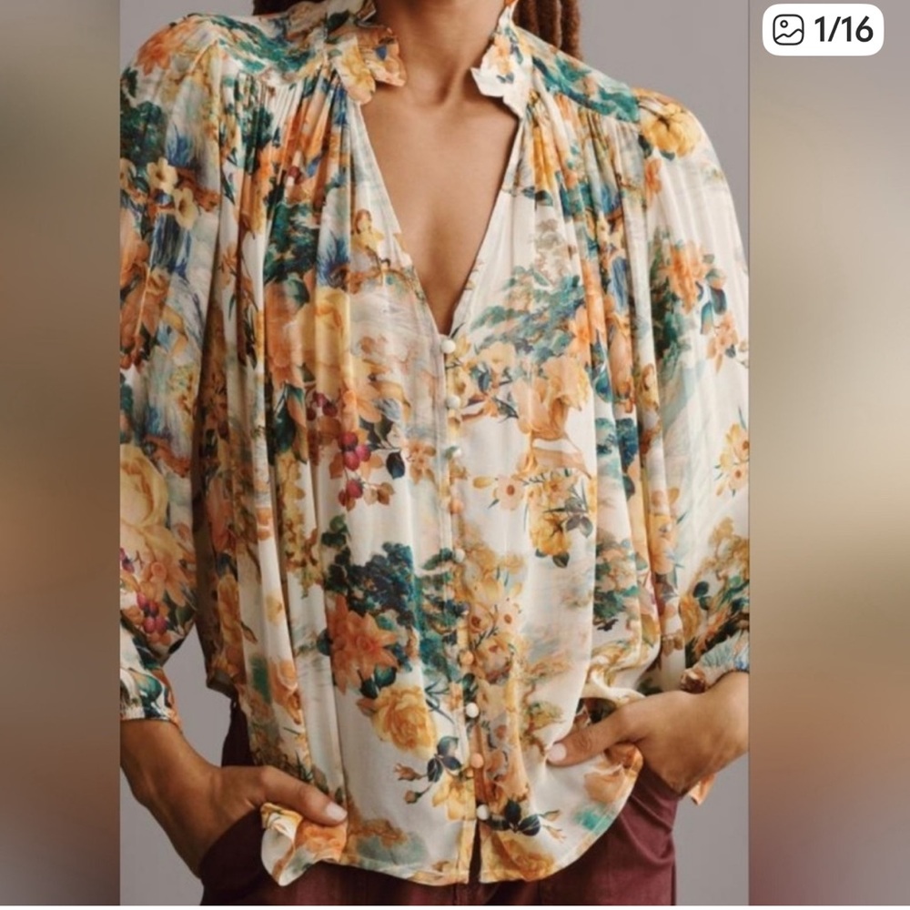 H09. Anthropologie Estela Floral Boho
Blouse Floral V-Neck